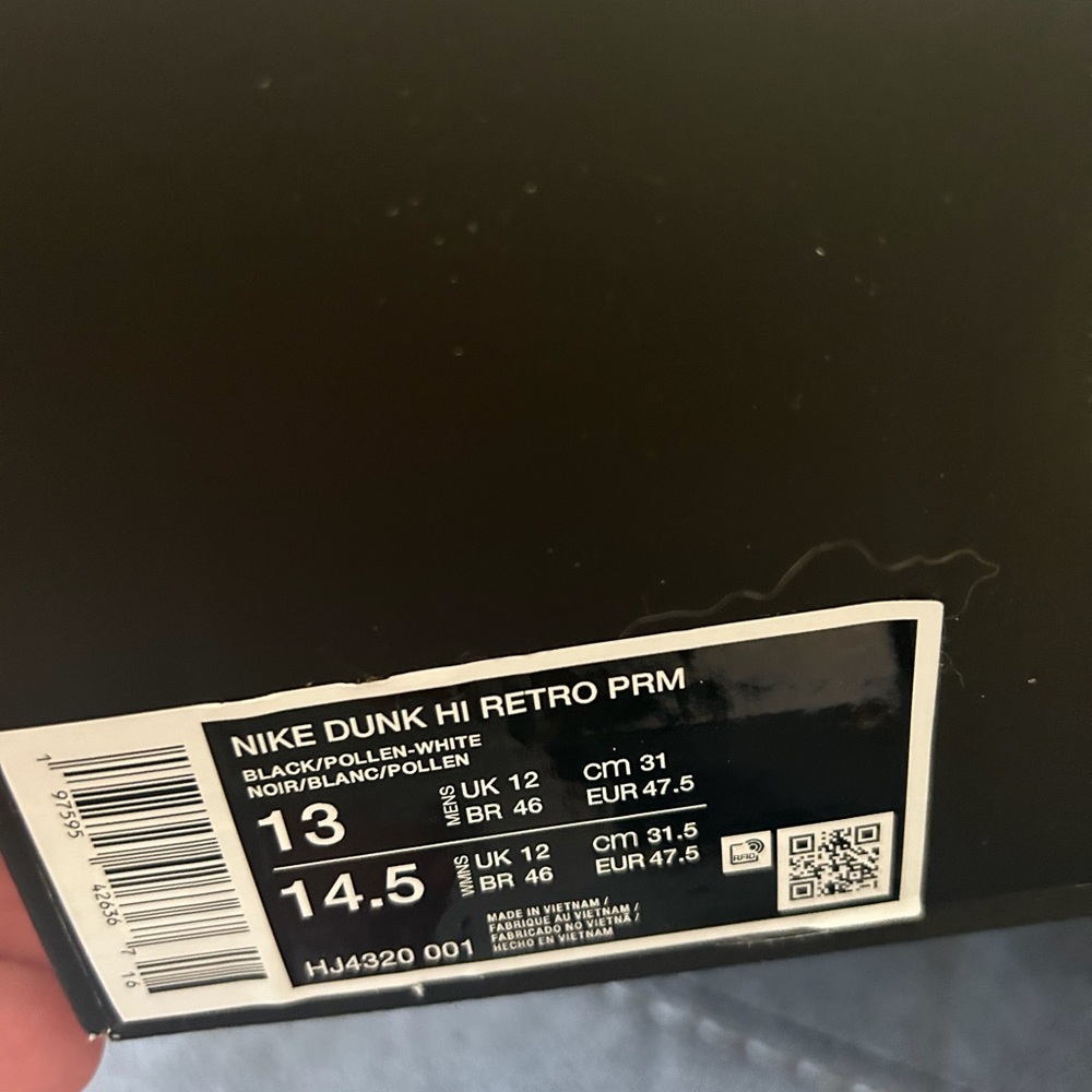 Nike Dunk Wu-tang Black and Yellow Sneakers. With box.Size 13 - Picture 10 of 10